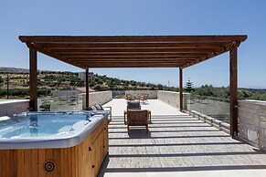 Mandana Villa - With Heated Pool Jacuzzi