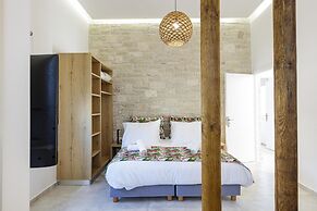 Mandana Villa - With Heated Pool Jacuzzi