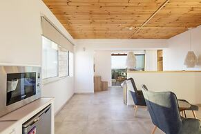 Mandana Villa - With Heated Pool Jacuzzi