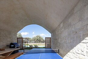 Mandana Villa - With Heated Pool Jacuzzi