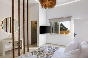Mandana Villa - With Heated Pool Jacuzzi