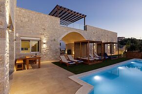 Mandana Villa - With Heated Pool Jacuzzi