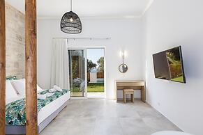Mandana Villa - With Heated Pool Jacuzzi