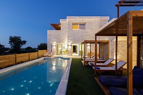 Mandana Villa - With Heated Pool Jacuzzi