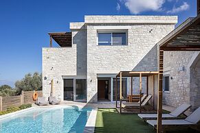 Mandana Villa - With Heated Pool Jacuzzi
