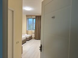 Hotel X