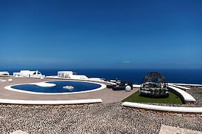 Santorini Grand Luxury Villas