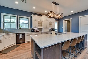 Spacious Lake Charles Craftsman - Pet Friendly!