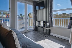 The Studio - 1 Bedroom Cabin - Amroth