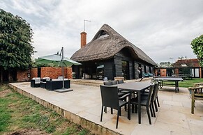 The Lakeside Viewing Gallery - From 900 Per Night