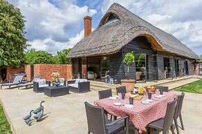 The Lakeside Viewing Gallery - From 900 Per Night