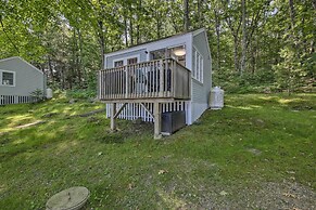 Lush Edgecomb Studio Cottage w/ Fire Table!