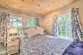 Lush Edgecomb Studio Cottage w/ Fire Table!