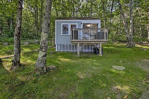 Lush Edgecomb Studio Cottage w/ Fire Table!