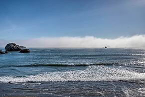 Coastal Getaway by Pebble Beach & Redwoods!