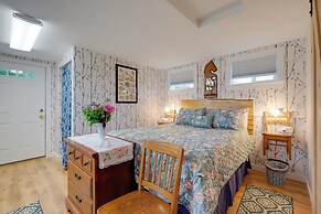 Historic Cottage on Horse Farm: Firepit & BBQ