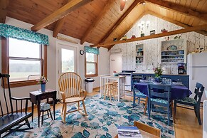 Historic Cottage on Horse Farm: Firepit & BBQ
