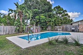 6 Mi to Beaches: Seminole Retreat w/ Pool