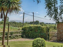 2 Pigsfoot Cottages