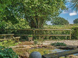 2 Pigsfoot Cottages