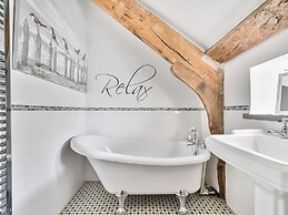 2 Pigsfoot Cottages