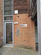 Remarkable 2-bed Apartment in Central Liverpool