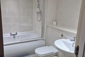 Remarkable 2-bed Apartment in Central Liverpool