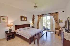Gulf-view Condo: Private Patio, Pool & Golf!