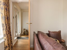 Ananda House