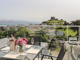 Golygfa'r Gastell / Castle View