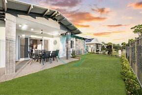 ZENHOUSE STYLISH - 3BR Home near Shops