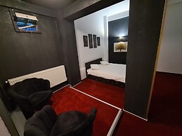Karma caffe&rooms