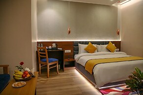 Four Leaf Hotel Sapphire Blue