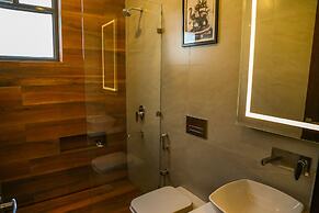 Four Leaf Hotel Sapphire Blue