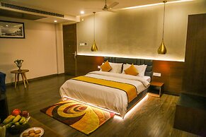 Four Leaf Hotel Sapphire Blue
