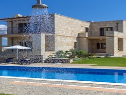 Azure Villa in Platanias