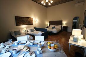 Corsini Tintori Guest House