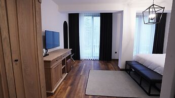 Be Side Hotel