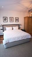 Be Side Hotel