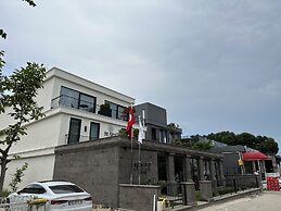 Be Side Hotel