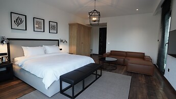 Be Side Hotel
