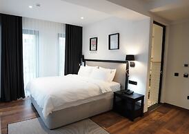 Be Side Hotel