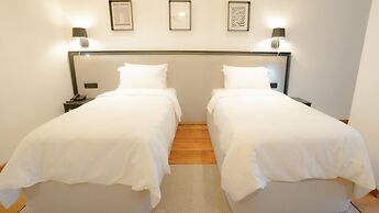 Be Side Hotel