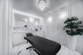 Aurum Aparthotel
