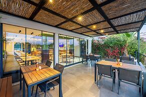 Echinus Lara Hotel