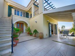 Villa Afionas
