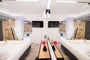 Cardamilia Suites