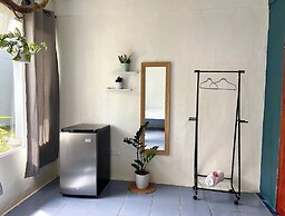 Rooms & Pool Macaws