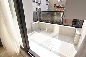 Nora Suite