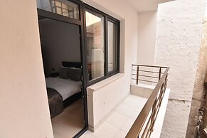 Nora Suite